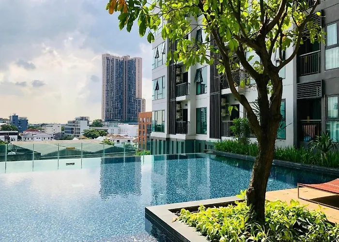 Lejlighed Walk To Bts Pool View Queenbed Retreat *