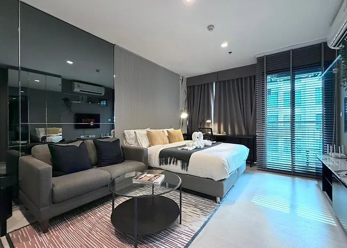 Walk To Bts Pool View Queenbed Retreat Lejlighed Bangkok